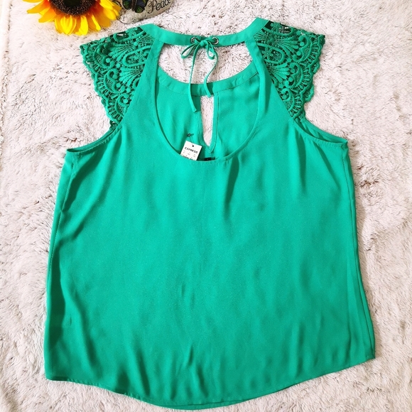 NEW Express Open Back Blouse - Picture 3 of 5